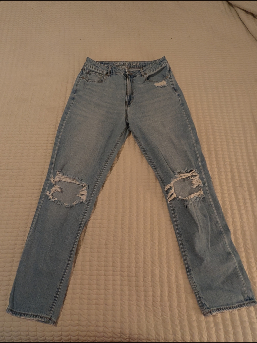American Eagle Outfitters Light Blue Distressed Mom Jeans